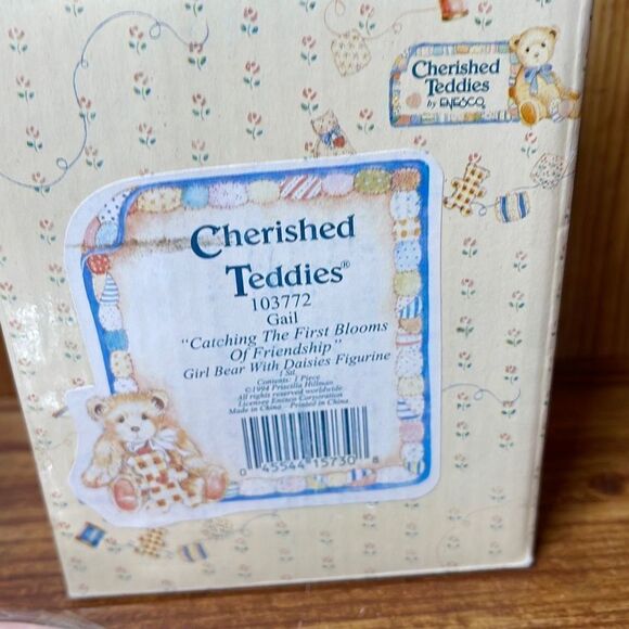 Cherished Teddies Gail 103772 Catching The First Blooms of Friendship Daisies - Picture 6 of 6
